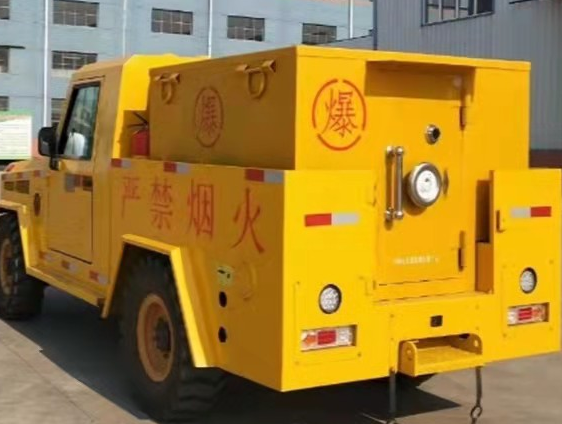 双台子凯龙爆破器材运输车：保障爆破任务的安全运行